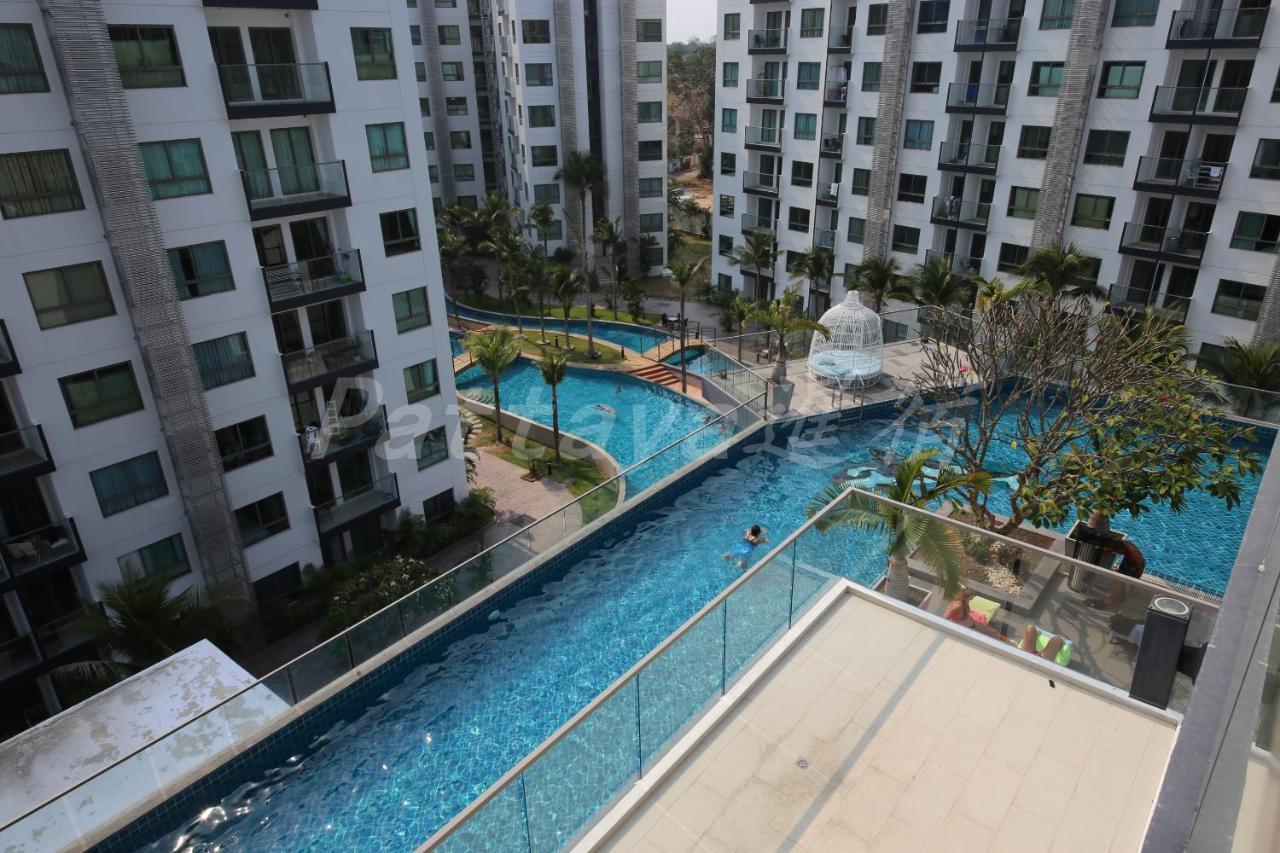 Arcadia Waters Condo Resort Pattaya Exterior photo